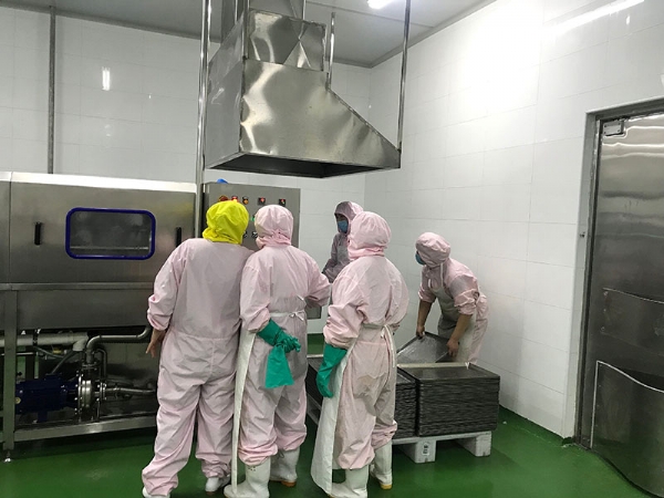 烤盘清洗机 使用现场